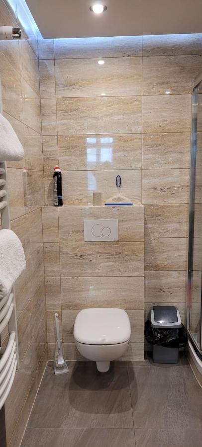 Tlc Apartments Cracow Красков Екстериор снимка