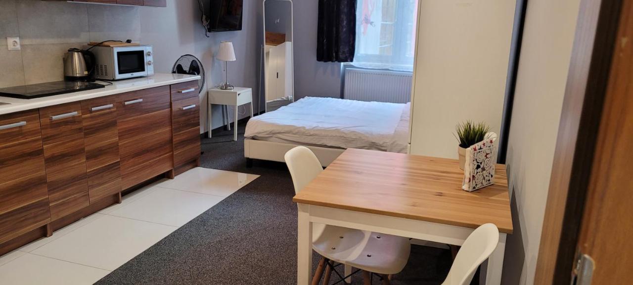 Tlc Apartments Cracow Красков Екстериор снимка
