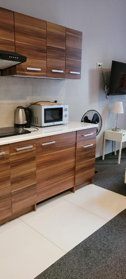 Tlc Apartments Cracow Красков Екстериор снимка