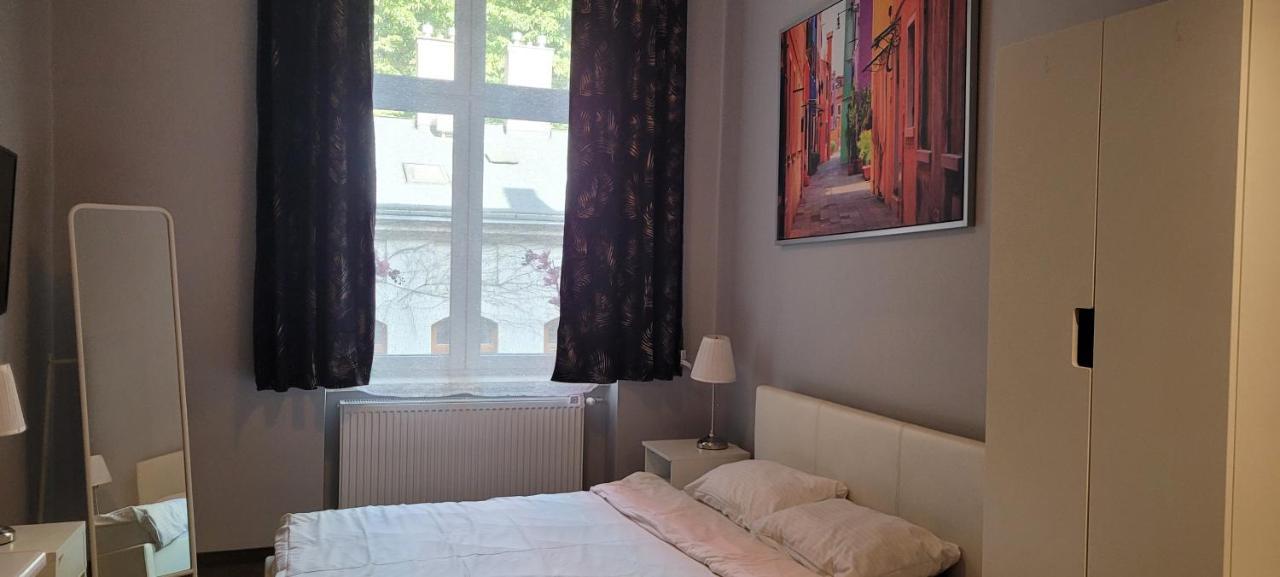 Tlc Apartments Cracow Красков Екстериор снимка